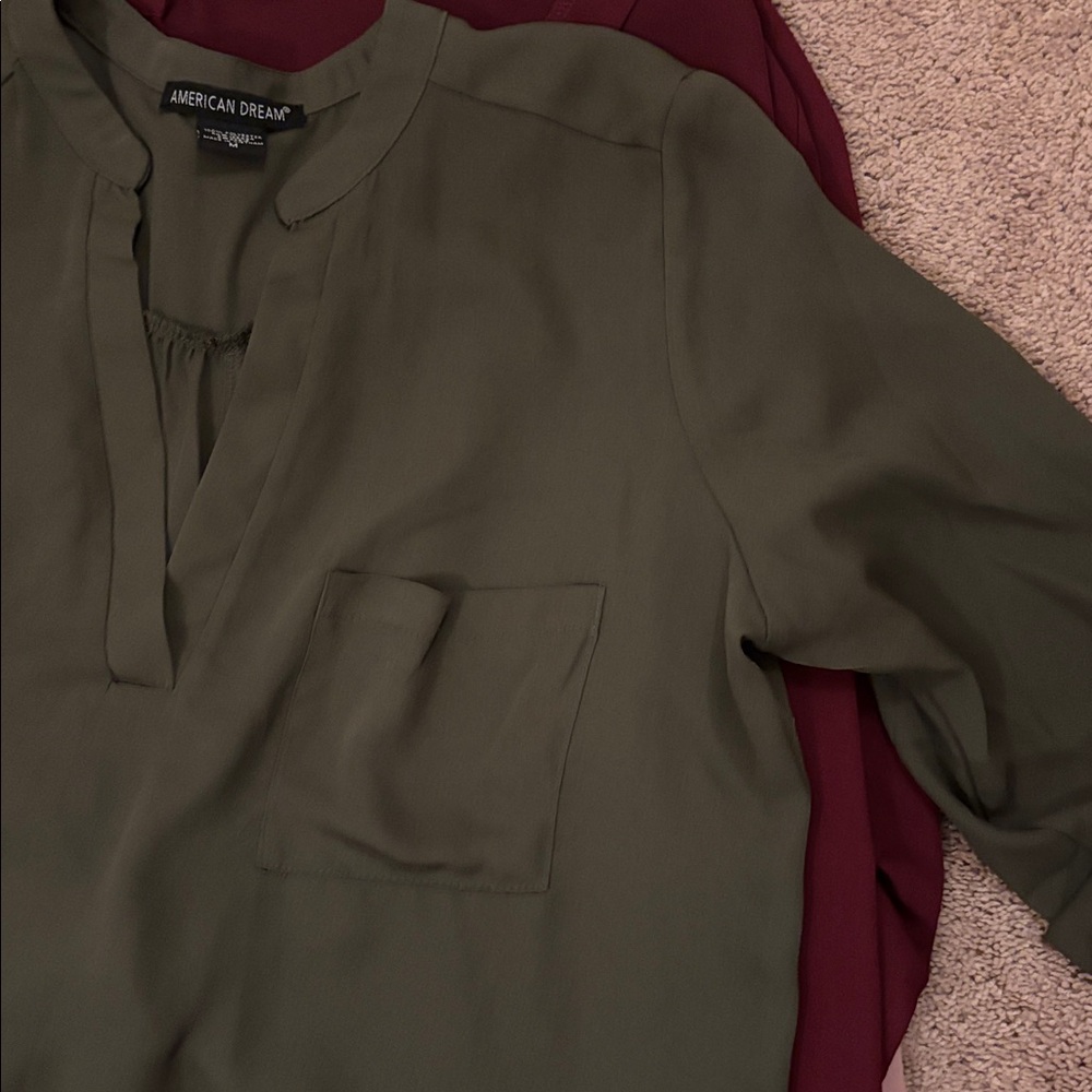 AMERICAN DREAM Bundle (3) Roll Sleeve Tops, size M - Picture 3 of 9